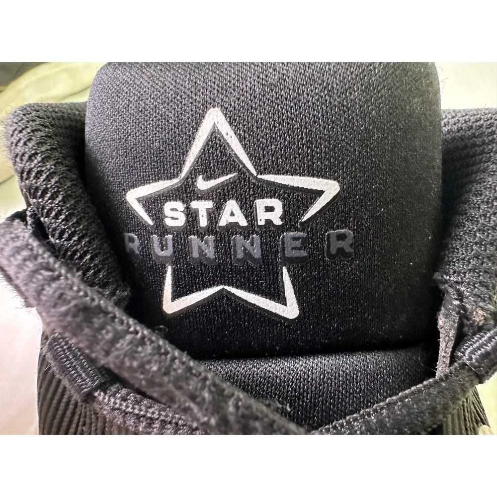Nike Star Runner 4 Next Nature Black White Kids Running Shoes DX7615-001 Sz 3.5Y